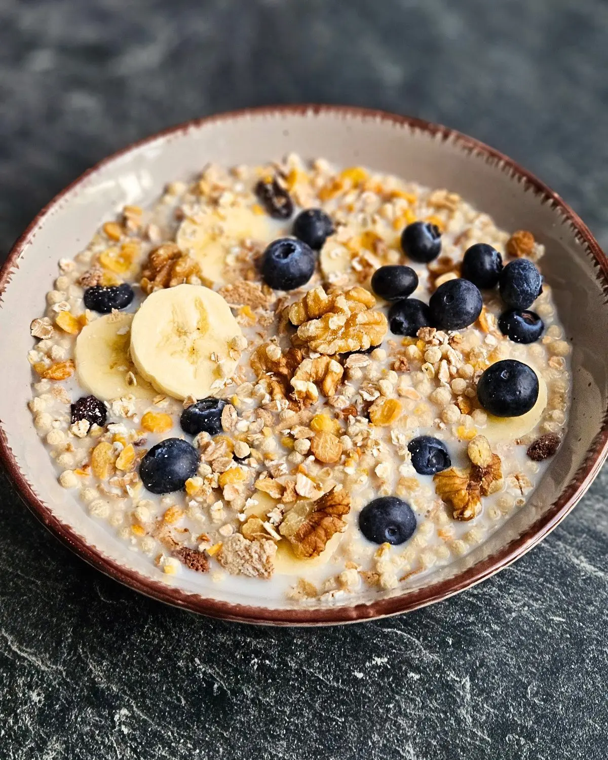 Selbstgemachtes Protein-Müsli